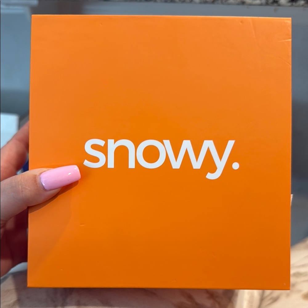 Snowy sticky bra!